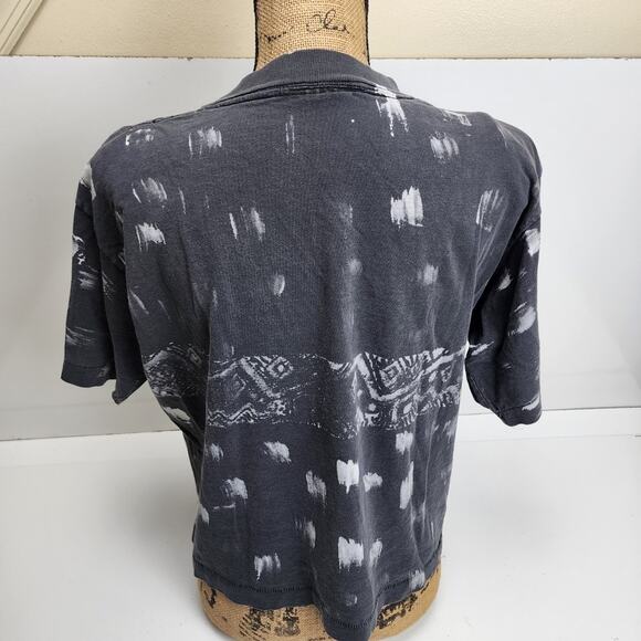 Vintage 80's Crop Top Faded Black w/ Paint Brush & Triangles Shoulder Pads Tee - Picture 2 of 4